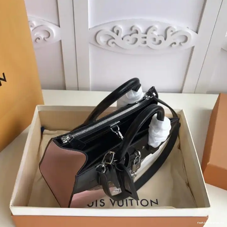 Fashionrep LV 19B570375 Bags 0624